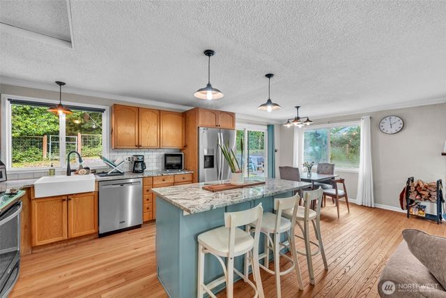 7622 234th Street SW, Edmonds, WA 98026