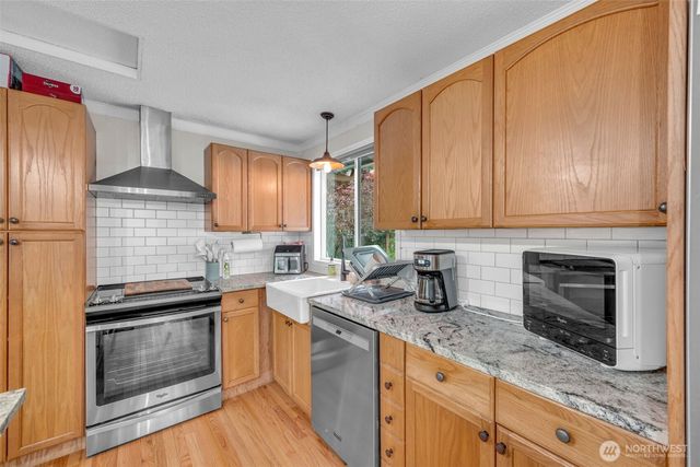 7622 234th Street SW, Edmonds, WA 98026