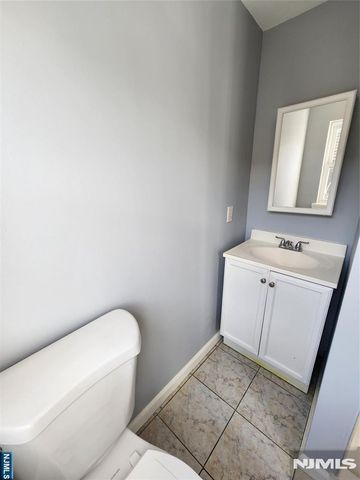 10 Westcott Street, Bloomfield, NJ 07003
