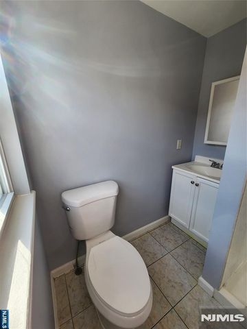 10 Westcott Street, Bloomfield, NJ 07003