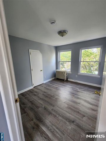 10 Westcott Street, Bloomfield, NJ 07003