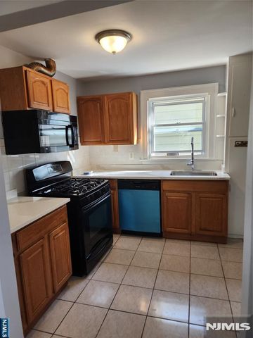 10 Westcott Street, Bloomfield, NJ 07003