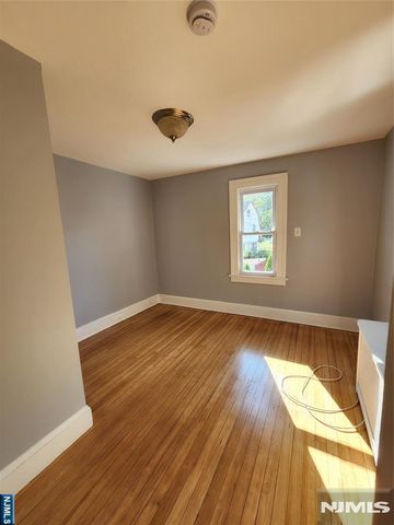 10 Westcott Street, Bloomfield, NJ 07003