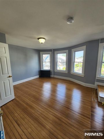 10 Westcott Street, Bloomfield, NJ 07003
