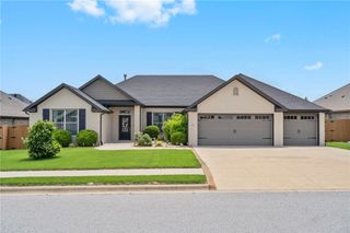 531 Chaparral Street, Centerton, AR 72719