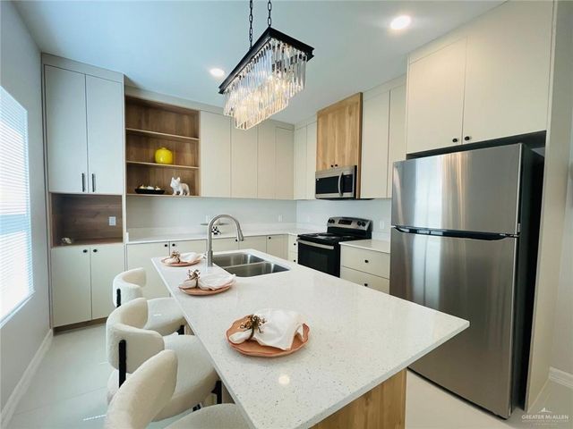 4301 Heron Avenue 11, Mcallen, TX 78504