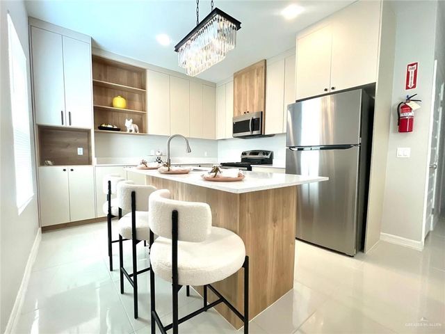 4301 Heron Avenue 11, Mcallen, TX 78504