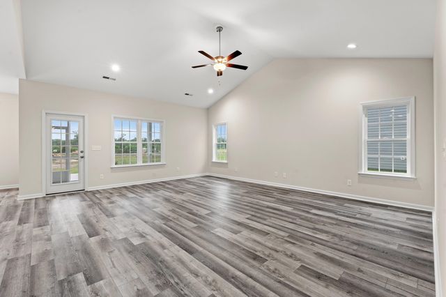 92 Cove Ln., Georgetown, SC 29440