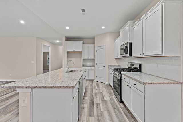 92 Cove Ln., Georgetown, SC 29440
