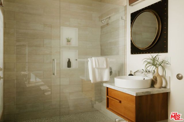 3019 Surry Street, Los Angeles, CA 90027