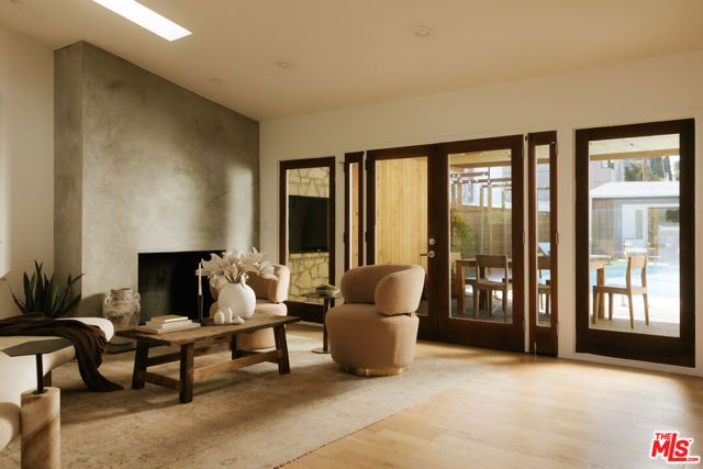 3019 Surry Street, Los Angeles, CA 90027