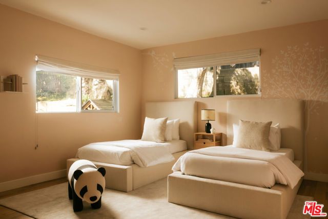 3019 Surry Street, Los Angeles, CA 90027