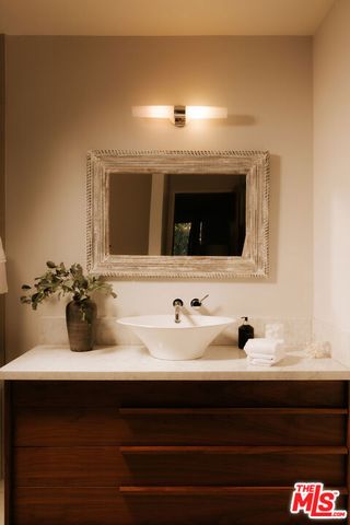 3019 Surry Street, Los Angeles, CA 90027