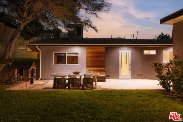 3019 Surry Street, Los Angeles, CA 90027