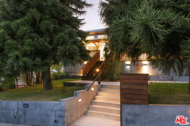 3019 Surry Street, Los Angeles, CA 90027