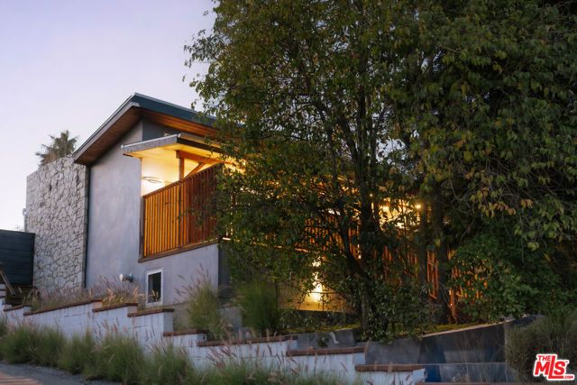 3019 Surry Street, Los Angeles, CA 90027