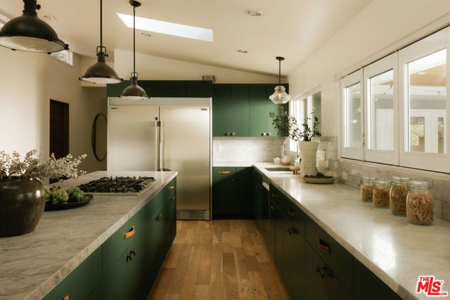 3019 Surry Street, Los Angeles, CA 90027