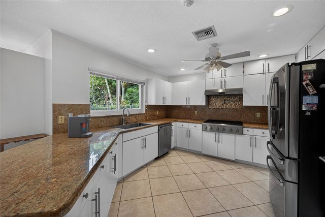 10405 Canoe Brook Circle, Boca Raton, FL 33498