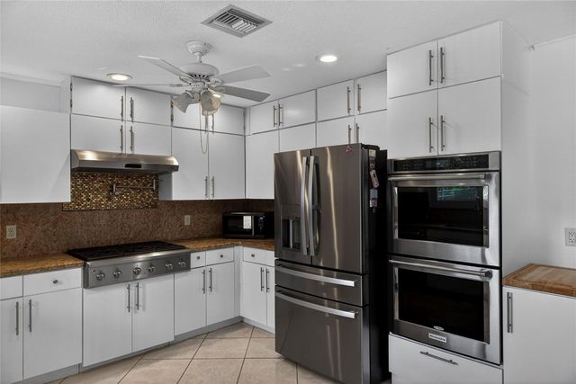 10405 Canoe Brook Circle, Boca Raton, FL 33498