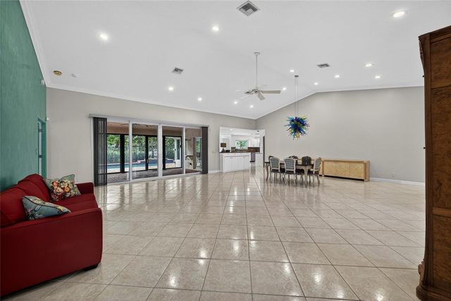 10405 Canoe Brook Circle, Boca Raton, FL 33498