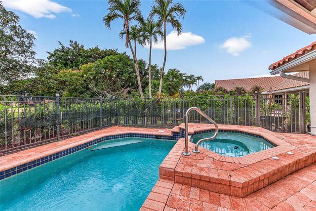 10405 Canoe Brook Circle, Boca Raton, FL 33498