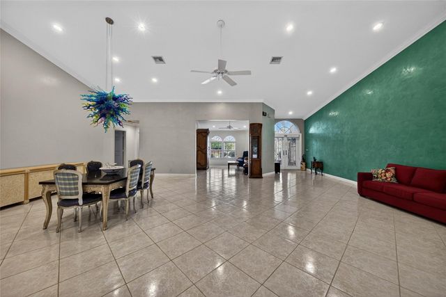 10405 Canoe Brook Circle, Boca Raton, FL 33498