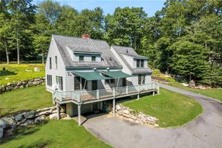 184 Field Stone Lane, Tiverton, RI 02878