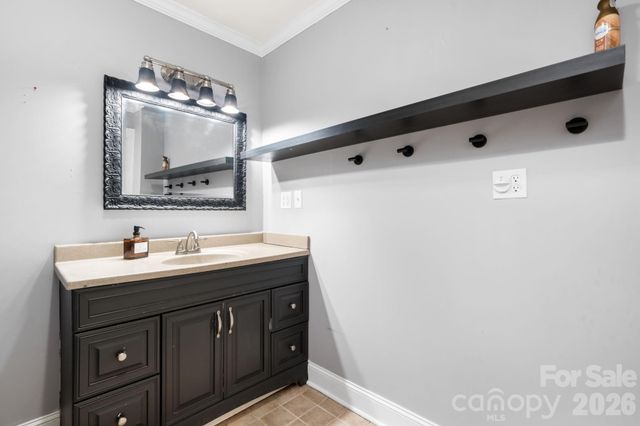 715 Main Street, Hudson, NC 28638