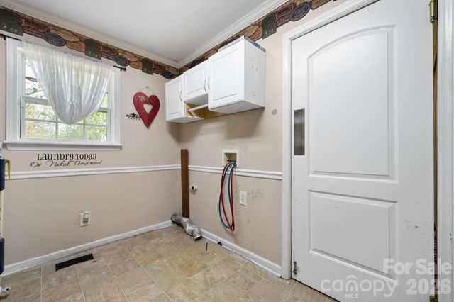 715 Main Street, Hudson, NC 28638