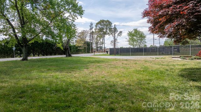 715 Main Street, Hudson, NC 28638