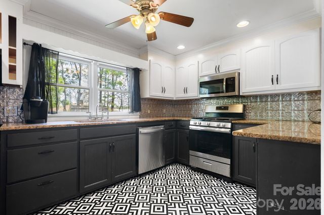 715 Main Street, Hudson, NC 28638