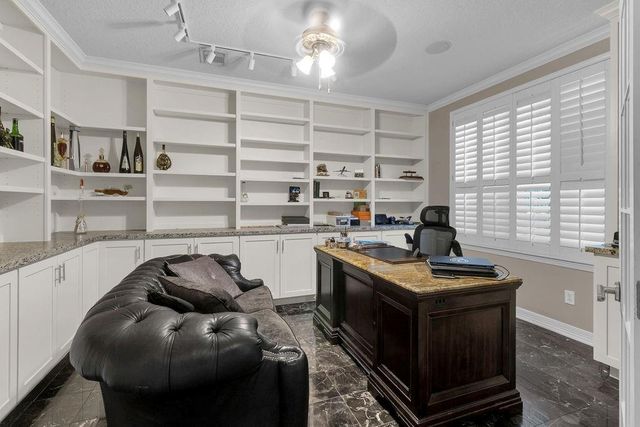 22118 Oakcreek Hollow Lane, Katy, TX 77450