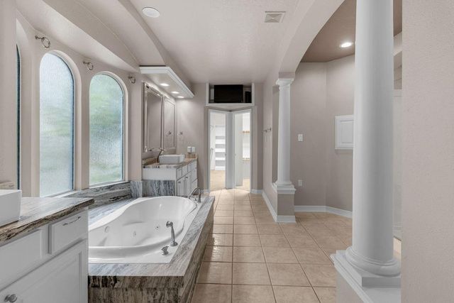 22118 Oakcreek Hollow Lane, Katy, TX 77450