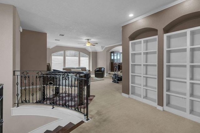 22118 Oakcreek Hollow Lane, Katy, TX 77450