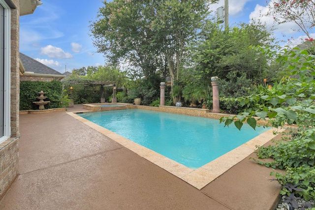 22118 Oakcreek Hollow Lane, Katy, TX 77450