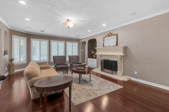 22118 Oakcreek Hollow Lane, Katy, TX 77450