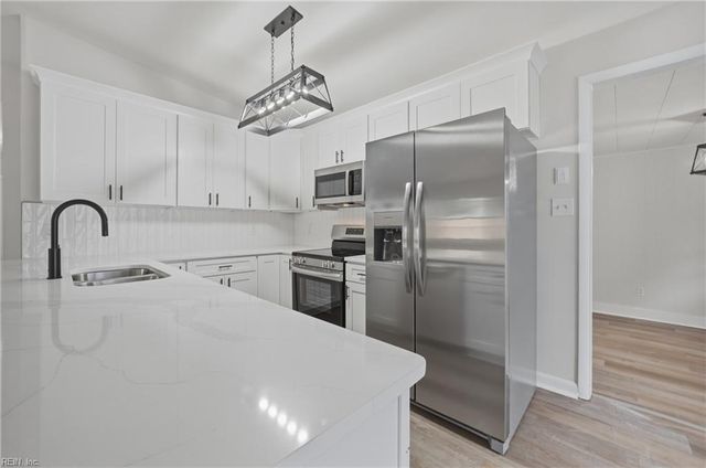 233 Colonel CIR, Virginia Beach, VA 23452