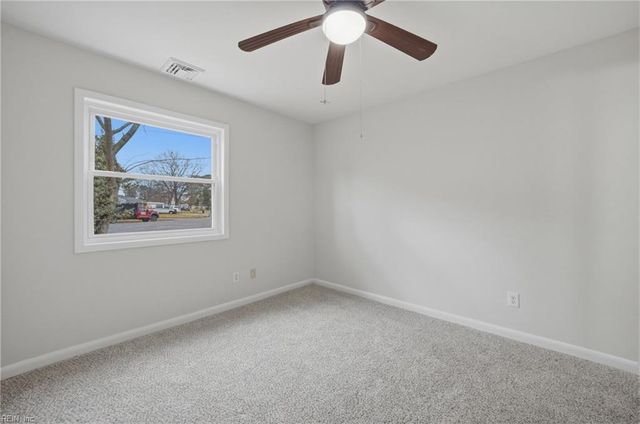 233 Colonel CIR, Virginia Beach, VA 23452