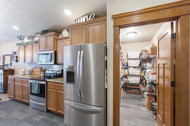 215 W Bristol Ave, Spokane, WA 99224