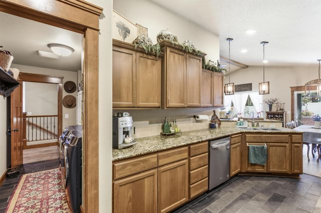 215 W Bristol Ave, Spokane, WA 99224