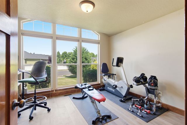215 W Bristol Ave, Spokane, WA 99224