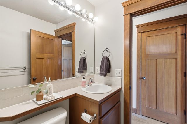 215 W Bristol Ave, Spokane, WA 99224