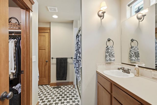 215 W Bristol Ave, Spokane, WA 99224