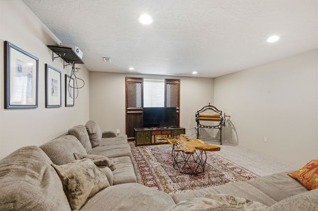 215 W Bristol Ave, Spokane, WA 99224