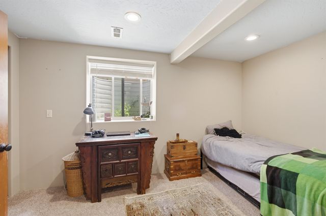 215 W Bristol Ave, Spokane, WA 99224