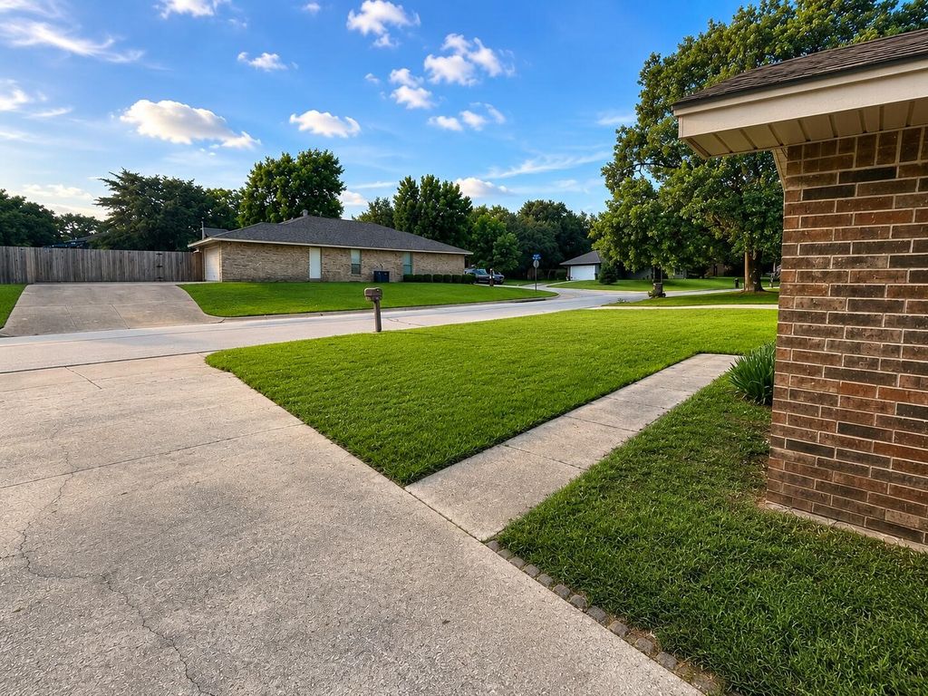 5505 Oak Brook Road, Arlington, TX 76016 — photo 4