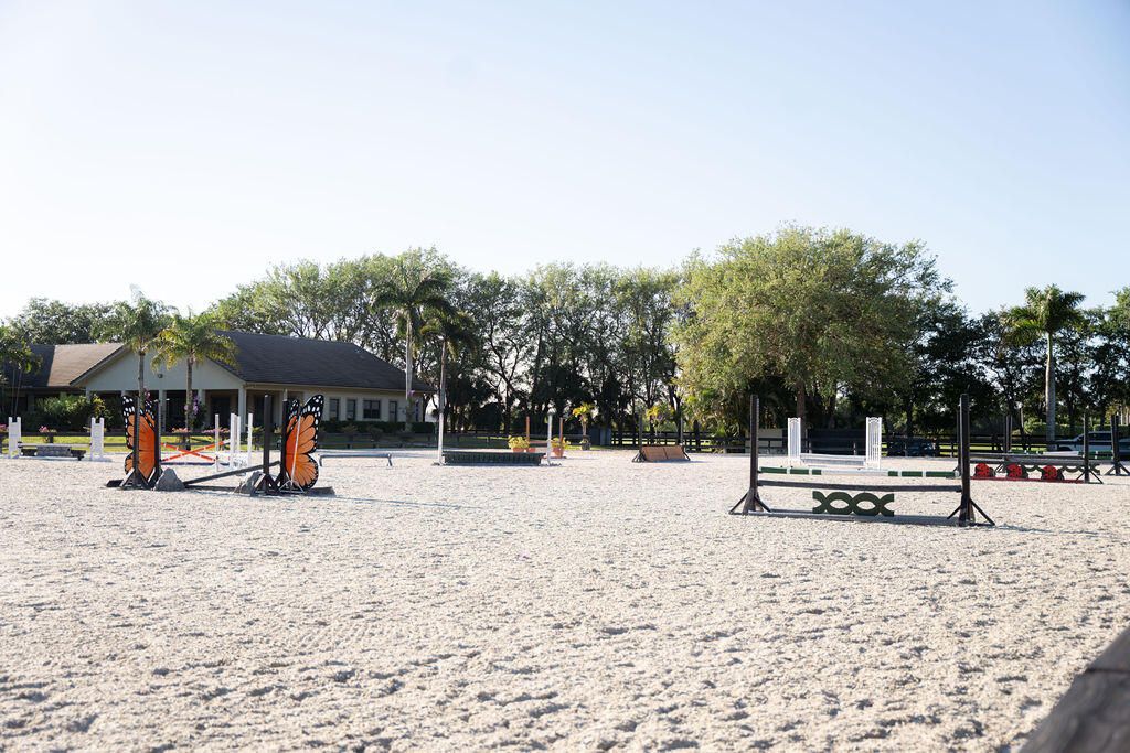 Image 21 of property listing at 2780 Skipiks Way, Wellington, FL 33470