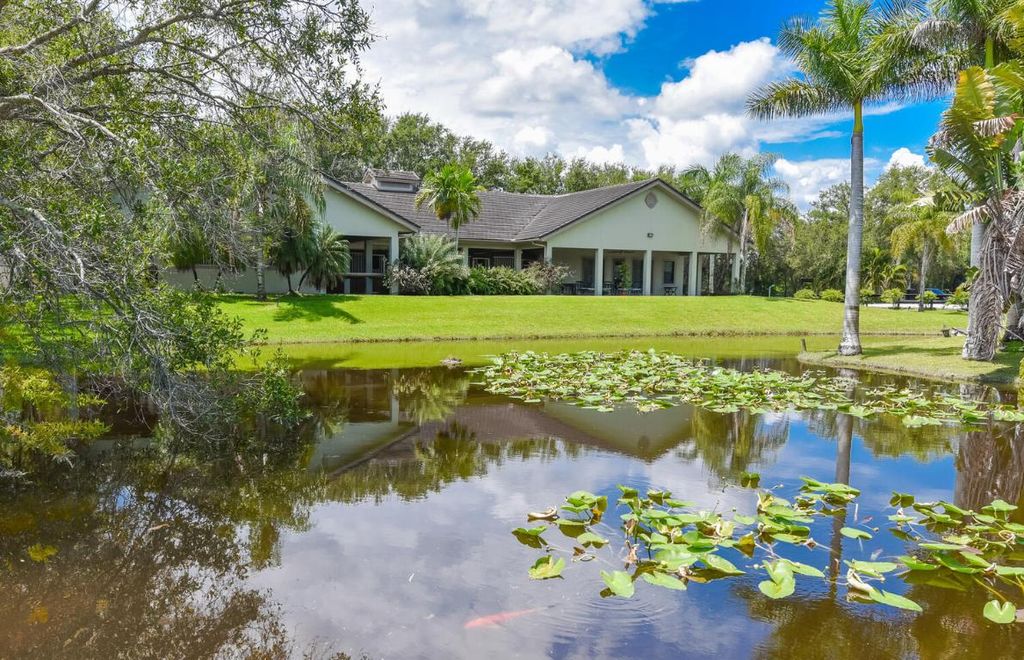 Image 33 of property listing at 2780 Skipiks Way, Wellington, FL 33470