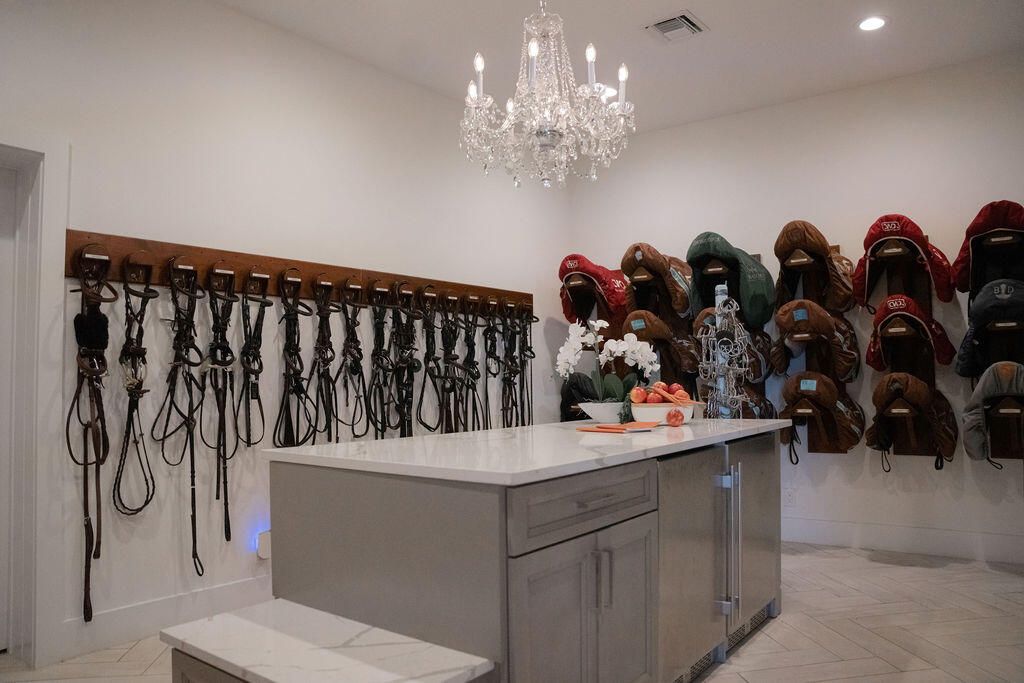 Image 8 of property listing at 2780 Skipiks Way, Wellington, FL 33470