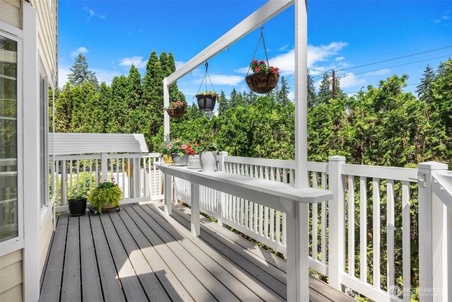 23424 100th Avenue W, Edmonds, WA 98020